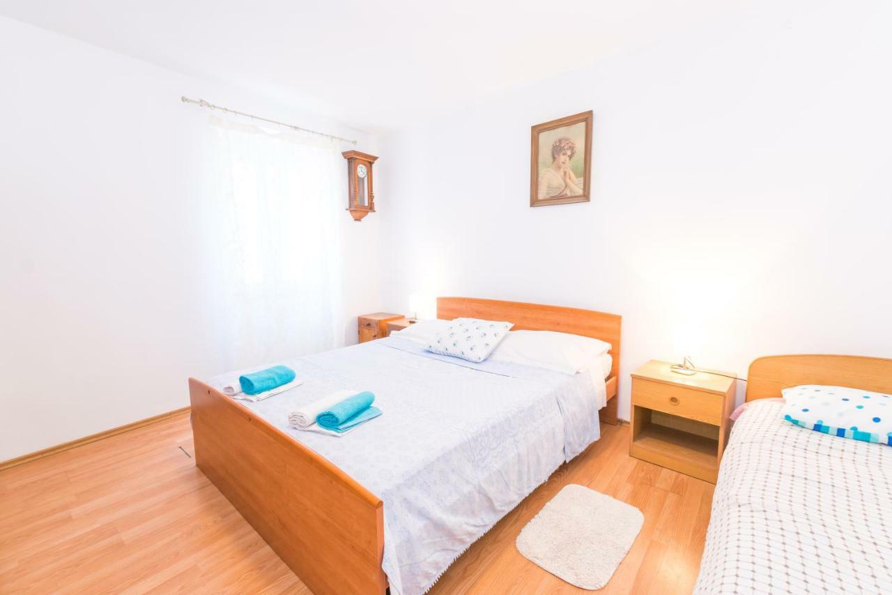 Beautiful Rustical Apt Ana In The Heart Of Rovinj Exterior photo